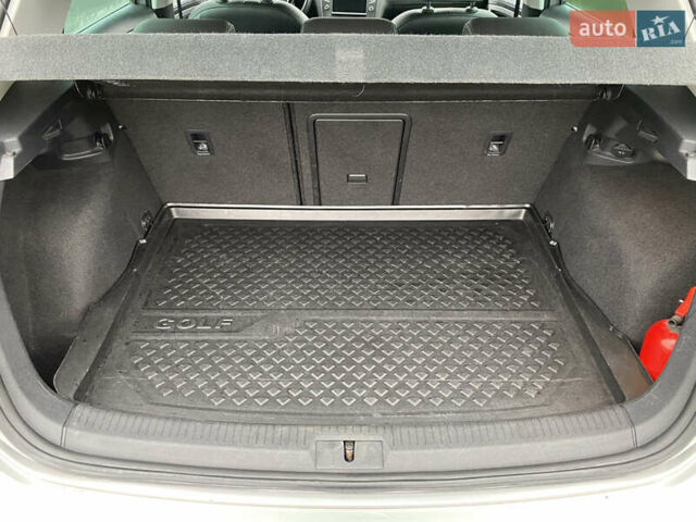 Серый Фольксваген e-Golf, объемом двигателя 0 л и пробегом 110 тыс. км за 8800 $, фото 14 на Automoto.ua