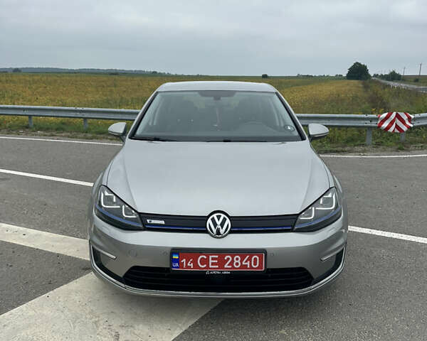 Серый Фольксваген e-Golf, объемом двигателя 0 л и пробегом 134 тыс. км за 9450 $, фото 1 на Automoto.ua