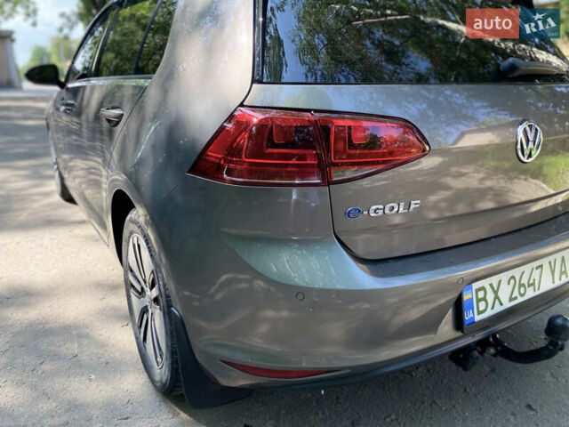 Серый Фольксваген e-Golf, объемом двигателя 0 л и пробегом 73 тыс. км за 8900 $, фото 10 на Automoto.ua
