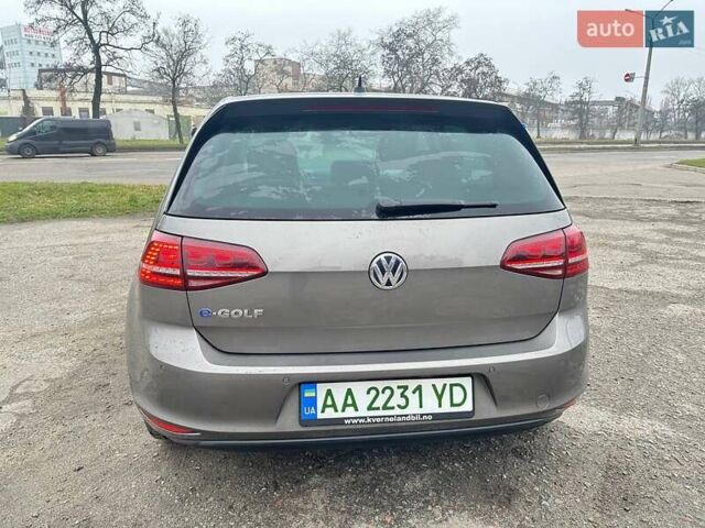 Серый Фольксваген e-Golf, объемом двигателя 0 л и пробегом 107 тыс. км за 10300 $, фото 3 на Automoto.ua