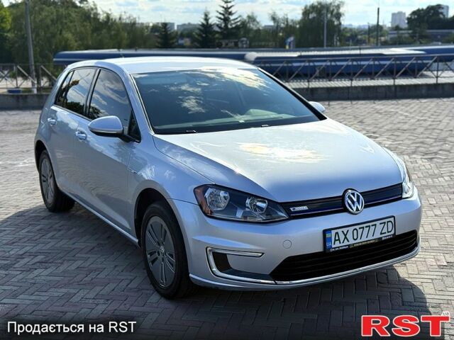 Серый Фольксваген e-Golf, объемом двигателя 0 л и пробегом 77 тыс. км за 10500 $, фото 3 на Automoto.ua