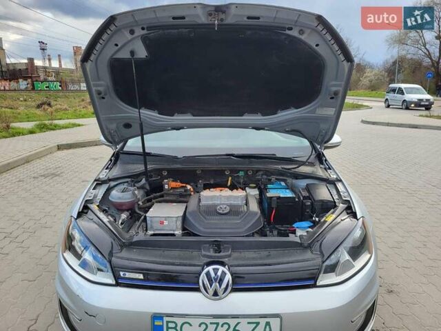 Серый Фольксваген e-Golf, объемом двигателя 0 л и пробегом 98 тыс. км за 9300 $, фото 44 на Automoto.ua