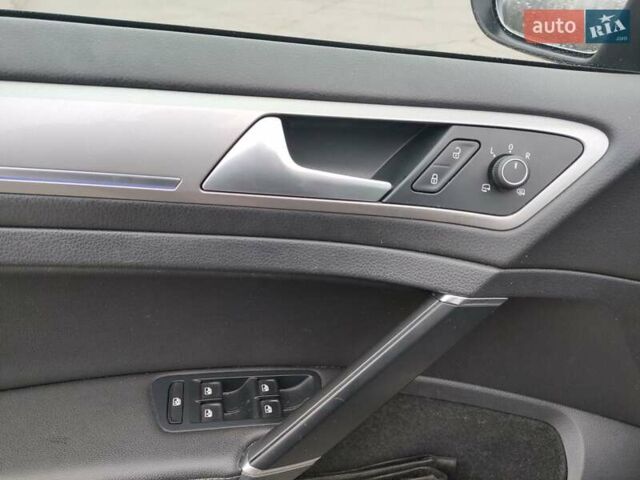 Сірий Фольксваген e-Golf, об'ємом двигуна 0 л та пробігом 117 тис. км за 8600 $, фото 33 на Automoto.ua