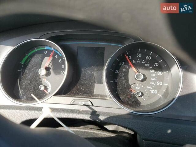 Серый Фольксваген e-Golf, объемом двигателя 0 л и пробегом 103 тыс. км за 6900 $, фото 17 на Automoto.ua