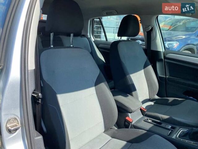 Серый Фольксваген e-Golf, объемом двигателя 0 л и пробегом 115 тыс. км за 8500 $, фото 21 на Automoto.ua