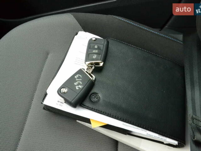 Сірий Фольксваген e-Golf, об'ємом двигуна 0 л та пробігом 117 тис. км за 8450 $, фото 38 на Automoto.ua