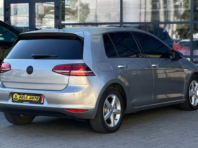 Серый Фольксваген e-Golf, объемом двигателя 24 л и пробегом 122 тыс. км за 10400 $, фото 5 на Automoto.ua