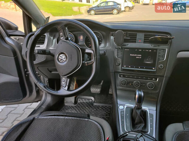 Серый Фольксваген e-Golf, объемом двигателя 0 л и пробегом 119 тыс. км за 9750 $, фото 4 на Automoto.ua