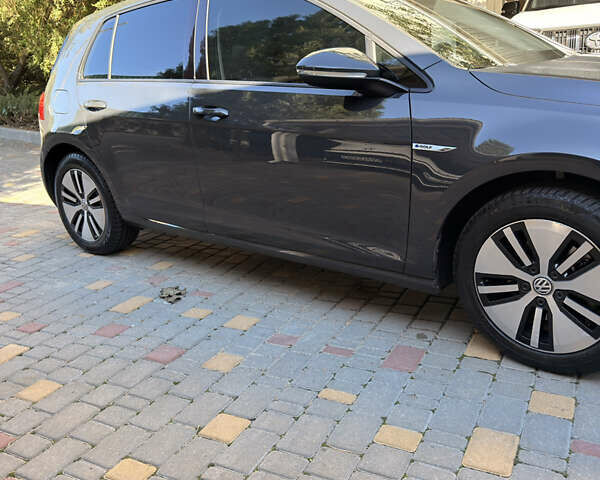 Серый Фольксваген e-Golf, объемом двигателя 0 л и пробегом 165 тыс. км за 8800 $, фото 4 на Automoto.ua