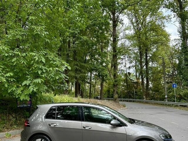 Сірий Фольксваген e-Golf, об'ємом двигуна 0 л та пробігом 112 тис. км за 8799 $, фото 4 на Automoto.ua