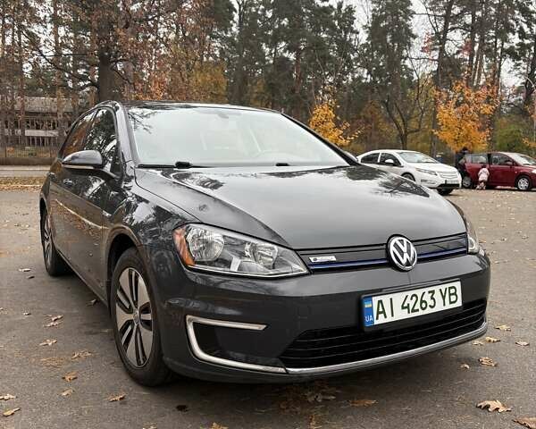 Серый Фольксваген e-Golf, объемом двигателя 0 л и пробегом 96 тыс. км за 9100 $, фото 6 на Automoto.ua