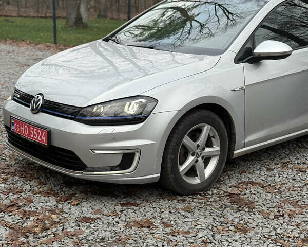 Серый Фольксваген e-Golf, объемом двигателя 0 л и пробегом 120 тыс. км за 7999 $, фото 5 на Automoto.ua