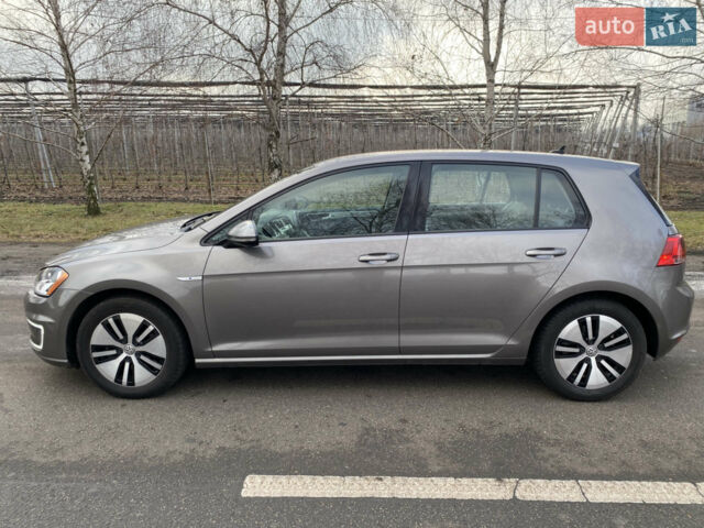 Серый Фольксваген e-Golf, объемом двигателя 0 л и пробегом 87 тыс. км за 10500 $, фото 3 на Automoto.ua