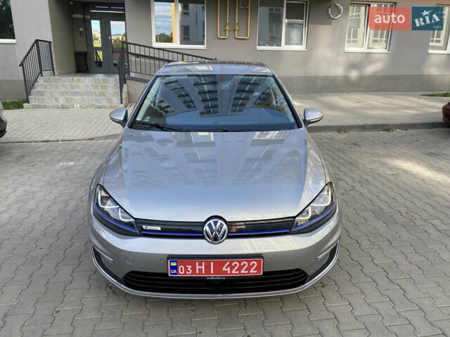 Серый Фольксваген e-Golf, объемом двигателя 0 л и пробегом 148 тыс. км за 9799 $, фото 5 на Automoto.ua