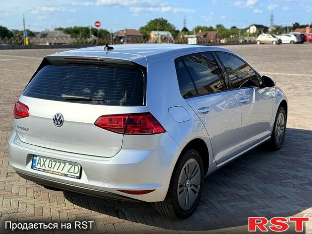 Серый Фольксваген e-Golf, объемом двигателя 0 л и пробегом 77 тыс. км за 10500 $, фото 2 на Automoto.ua