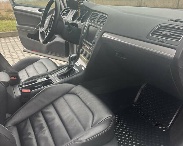 Сірий Фольксваген e-Golf, об'ємом двигуна 0 л та пробігом 136 тис. км за 9100 $, фото 7 на Automoto.ua
