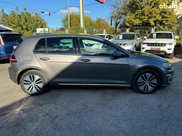 Серый Фольксваген e-Golf, объемом двигателя 0 л и пробегом 72 тыс. км за 11390 $, фото 4 на Automoto.ua