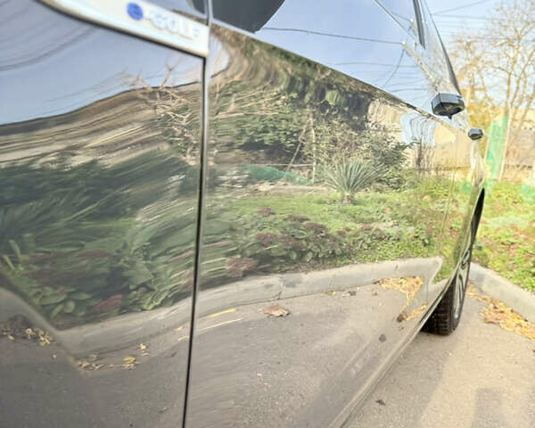 Сірий Фольксваген e-Golf, об'ємом двигуна 0 л та пробігом 165 тис. км за 8000 $, фото 28 на Automoto.ua