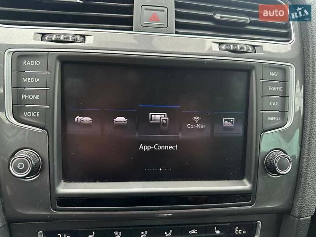 Серый Фольксваген e-Golf, объемом двигателя 0 л и пробегом 107 тыс. км за 10300 $, фото 18 на Automoto.ua