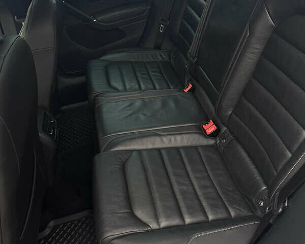 Серый Фольксваген e-Golf, объемом двигателя 0 л и пробегом 120 тыс. км за 7999 $, фото 29 на Automoto.ua