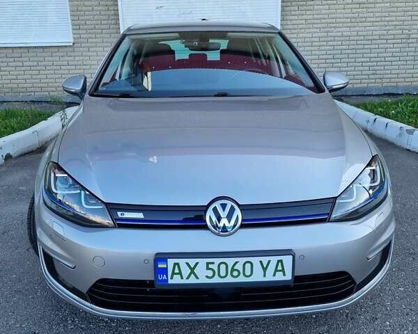 Сірий Фольксваген e-Golf, об'ємом двигуна 0 л та пробігом 48 тис. км за 12000 $, фото 3 на Automoto.ua