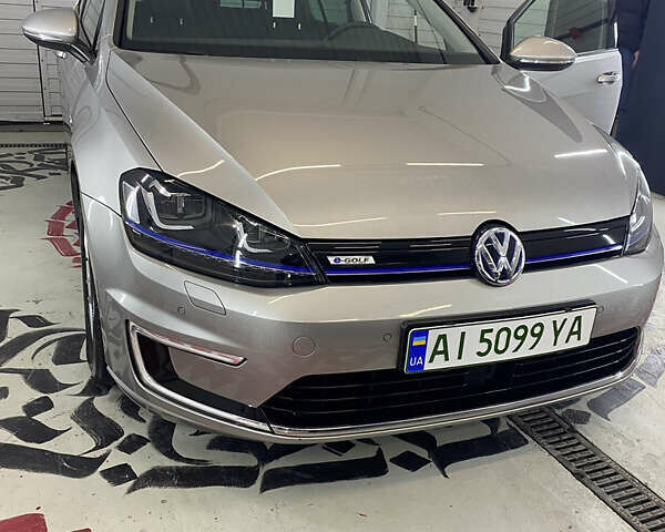 Серый Фольксваген e-Golf, объемом двигателя 0 л и пробегом 81 тыс. км за 9500 $, фото 2 на Automoto.ua