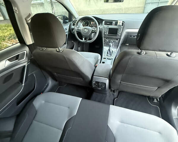 Сірий Фольксваген e-Golf, об'ємом двигуна 0 л та пробігом 165 тис. км за 8000 $, фото 27 на Automoto.ua