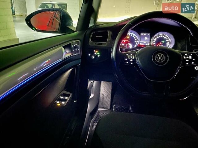 Серый Фольксваген e-Golf, объемом двигателя 0 л и пробегом 119 тыс. км за 10700 $, фото 62 на Automoto.ua