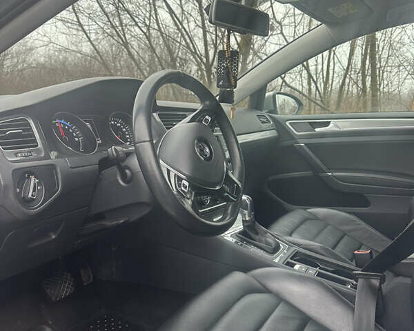 Сірий Фольксваген e-Golf, об'ємом двигуна 0 л та пробігом 136 тис. км за 9100 $, фото 4 на Automoto.ua