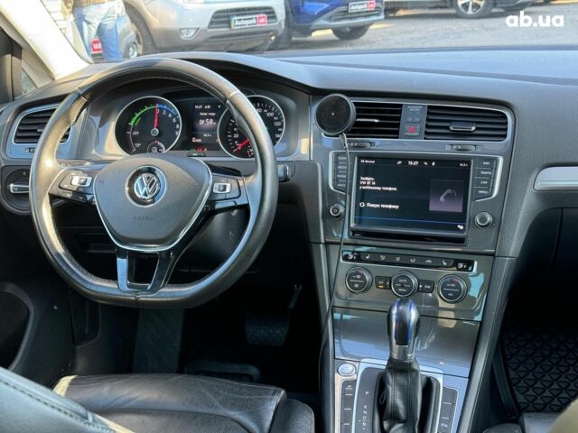 Серый Фольксваген e-Golf, объемом двигателя 0 л и пробегом 72 тыс. км за 11390 $, фото 26 на Automoto.ua