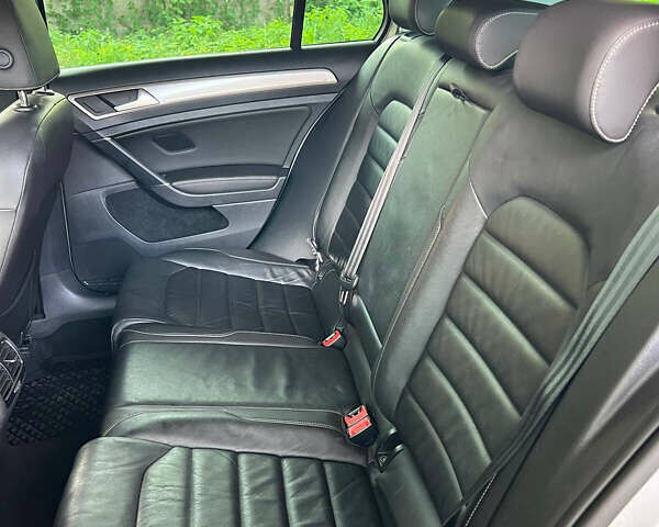 Серый Фольксваген e-Golf, объемом двигателя 0 л и пробегом 113 тыс. км за 9999 $, фото 17 на Automoto.ua