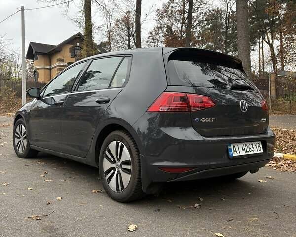 Серый Фольксваген e-Golf, объемом двигателя 0 л и пробегом 96 тыс. км за 9100 $, фото 12 на Automoto.ua
