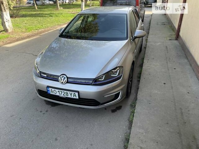 Серый Фольксваген e-Golf, объемом двигателя 0 л и пробегом 70 тыс. км за 13400 $, фото 11 на Automoto.ua