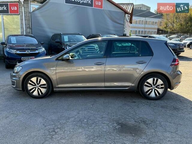 Серый Фольксваген e-Golf, объемом двигателя 0 л и пробегом 72 тыс. км за 11390 $, фото 11 на Automoto.ua
