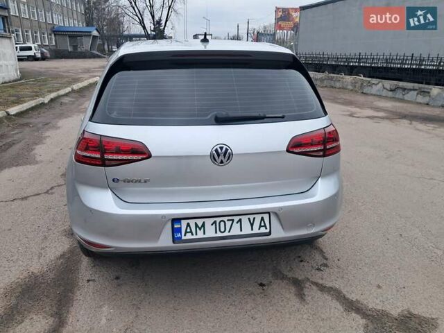 Серый Фольксваген e-Golf, объемом двигателя 0 л и пробегом 140 тыс. км за 9200 $, фото 3 на Automoto.ua