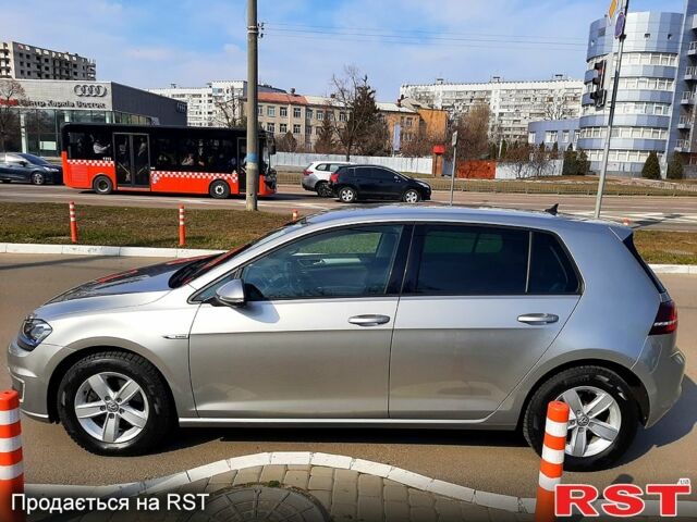 Сірий Фольксваген e-Golf, об'ємом двигуна 0 л та пробігом 40 тис. км за 13600 $, фото 10 на Automoto.ua