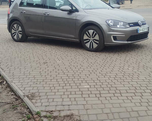 Сірий Фольксваген e-Golf, об'ємом двигуна 0 л та пробігом 104 тис. км за 9300 $, фото 20 на Automoto.ua