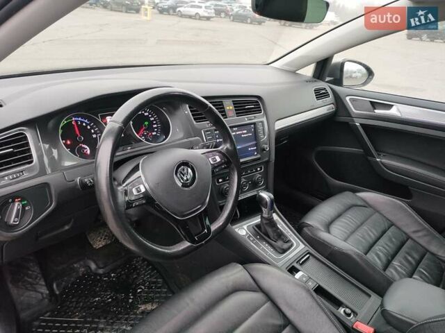 Сірий Фольксваген e-Golf, об'ємом двигуна 0 л та пробігом 117 тис. км за 8600 $, фото 15 на Automoto.ua