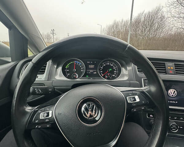 Сірий Фольксваген e-Golf, об'ємом двигуна 0 л та пробігом 136 тис. км за 9100 $, фото 11 на Automoto.ua