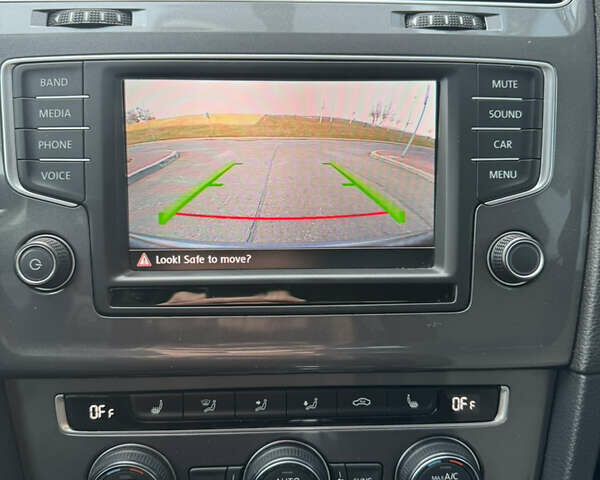 Серый Фольксваген e-Golf, объемом двигателя 0 л и пробегом 80 тыс. км за 9000 $, фото 11 на Automoto.ua