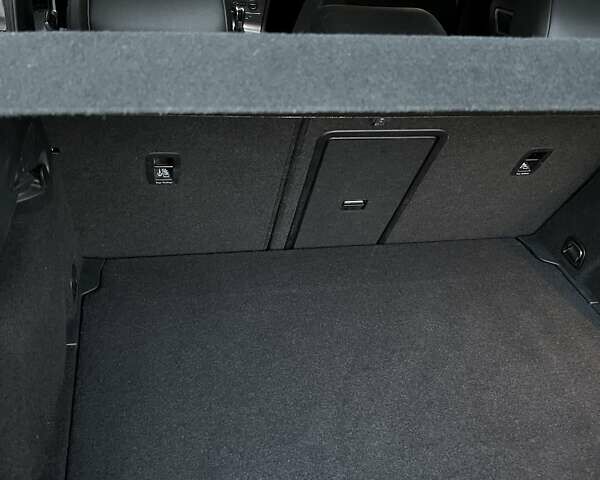 Сірий Фольксваген e-Golf, об'ємом двигуна 0 л та пробігом 63 тис. км за 16750 $, фото 12 на Automoto.ua