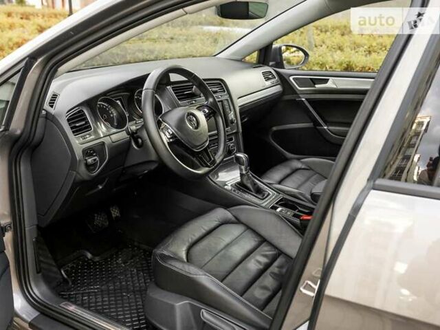 Серый Фольксваген e-Golf, объемом двигателя 0 л и пробегом 95 тыс. км за 12400 $, фото 14 на Automoto.ua