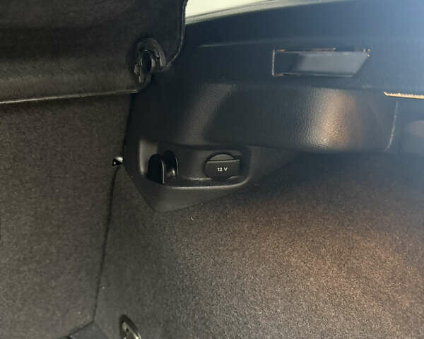 Серый Фольксваген e-Golf, объемом двигателя 0 л и пробегом 120 тыс. км за 7999 $, фото 38 на Automoto.ua