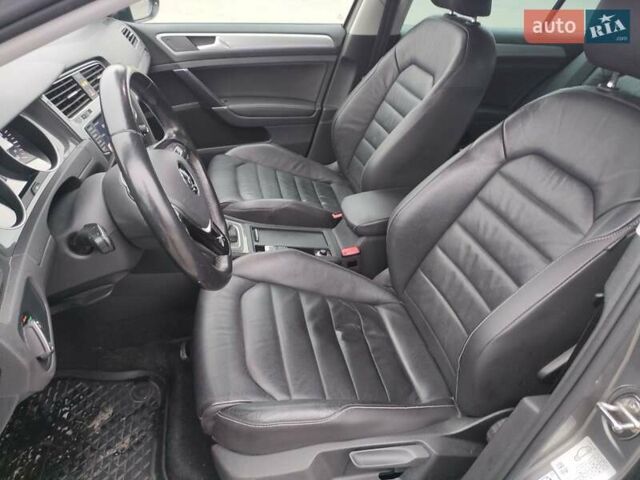 Сірий Фольксваген e-Golf, об'ємом двигуна 0 л та пробігом 117 тис. км за 8600 $, фото 16 на Automoto.ua