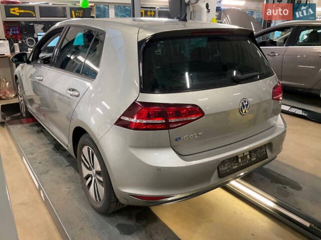 Серый Фольксваген e-Golf, объемом двигателя 0 л и пробегом 114 тыс. км за 8999 $, фото 3 на Automoto.ua