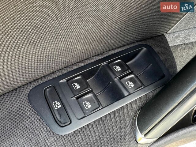 Сірий Фольксваген e-Golf, об'ємом двигуна 0 л та пробігом 146 тис. км за 8500 $, фото 42 на Automoto.ua