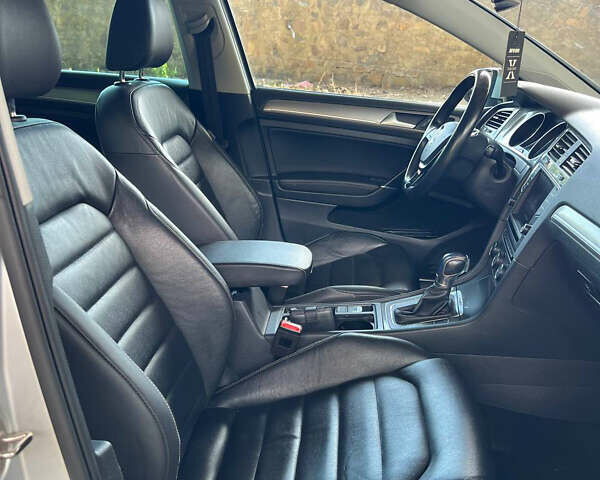 Серый Фольксваген e-Golf, объемом двигателя 0 л и пробегом 113 тыс. км за 9999 $, фото 14 на Automoto.ua