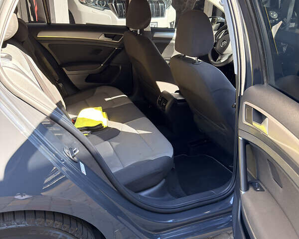 Серый Фольксваген e-Golf, объемом двигателя 0 л и пробегом 165 тыс. км за 8800 $, фото 13 на Automoto.ua