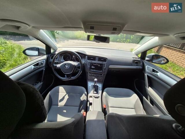 Сірий Фольксваген e-Golf, об'ємом двигуна 0 л та пробігом 90 тис. км за 9600 $, фото 12 на Automoto.ua