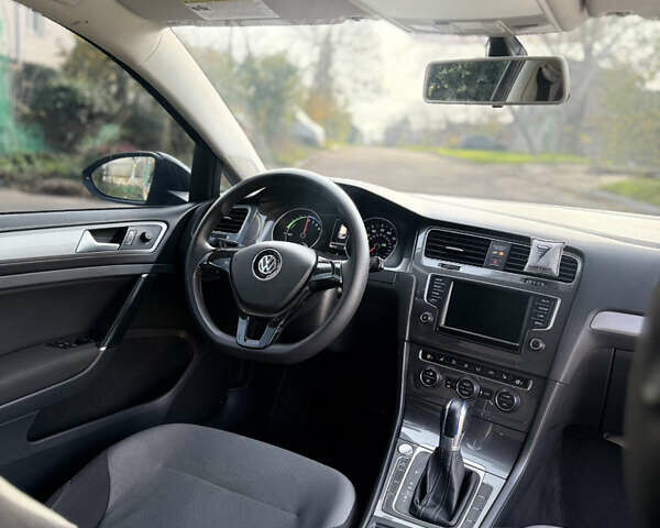 Сірий Фольксваген e-Golf, об'ємом двигуна 0 л та пробігом 165 тис. км за 8000 $, фото 4 на Automoto.ua